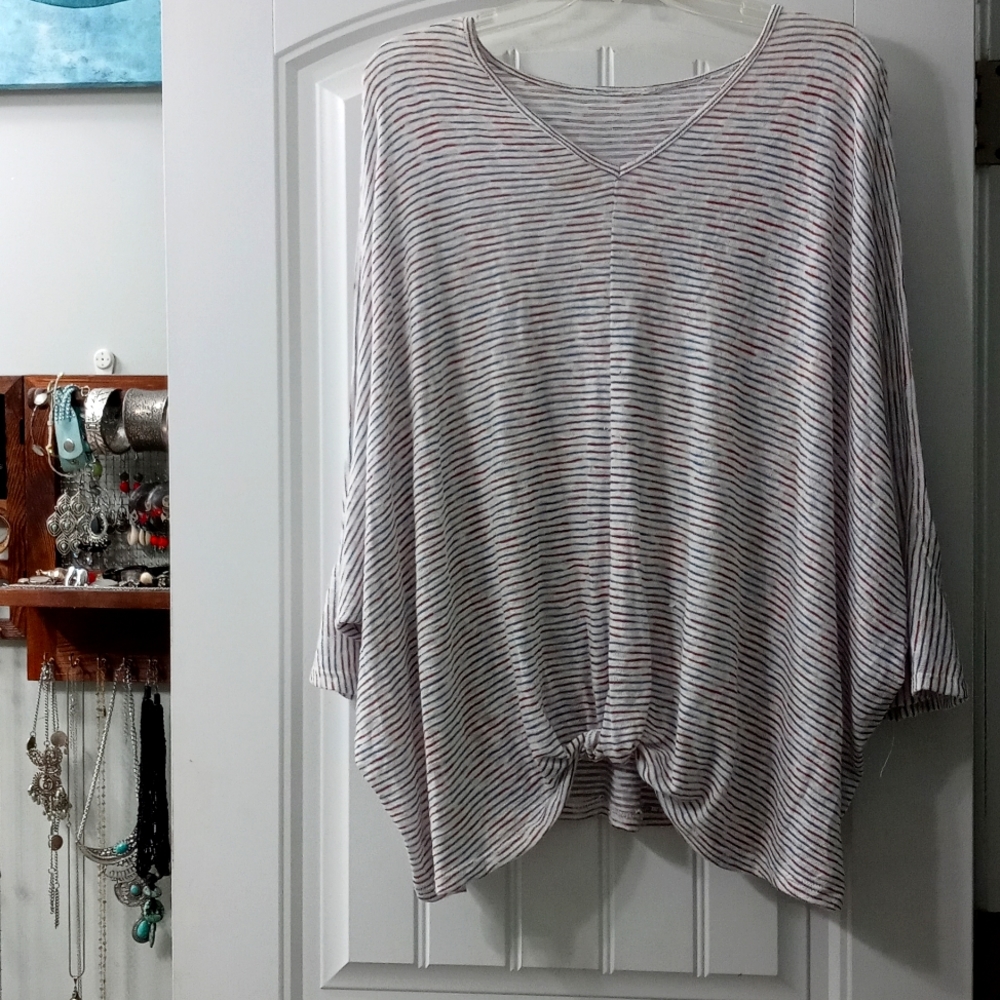 🖤🤍  MOVING SALE!!!             Oversized Batwing Lightweight Striped Sweater
